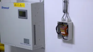 Bezpieczna instalacja i eksploatacja kompensatora mocy biernej z LKW WAGO
